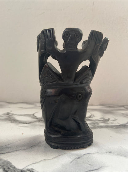 Pezzi D’arte In Legno / Osso