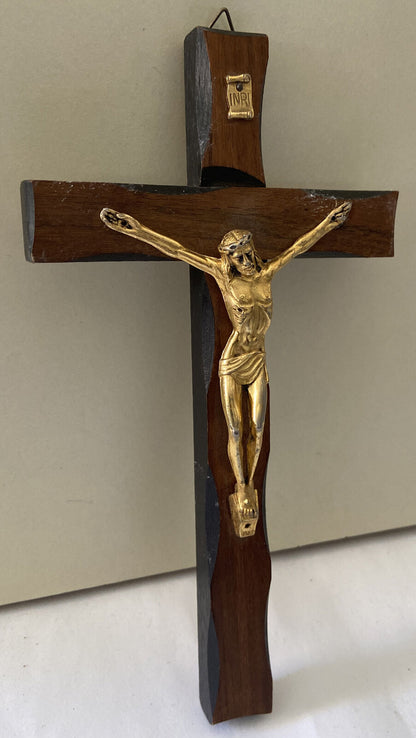 Particolare Croce In Legno Lavorata