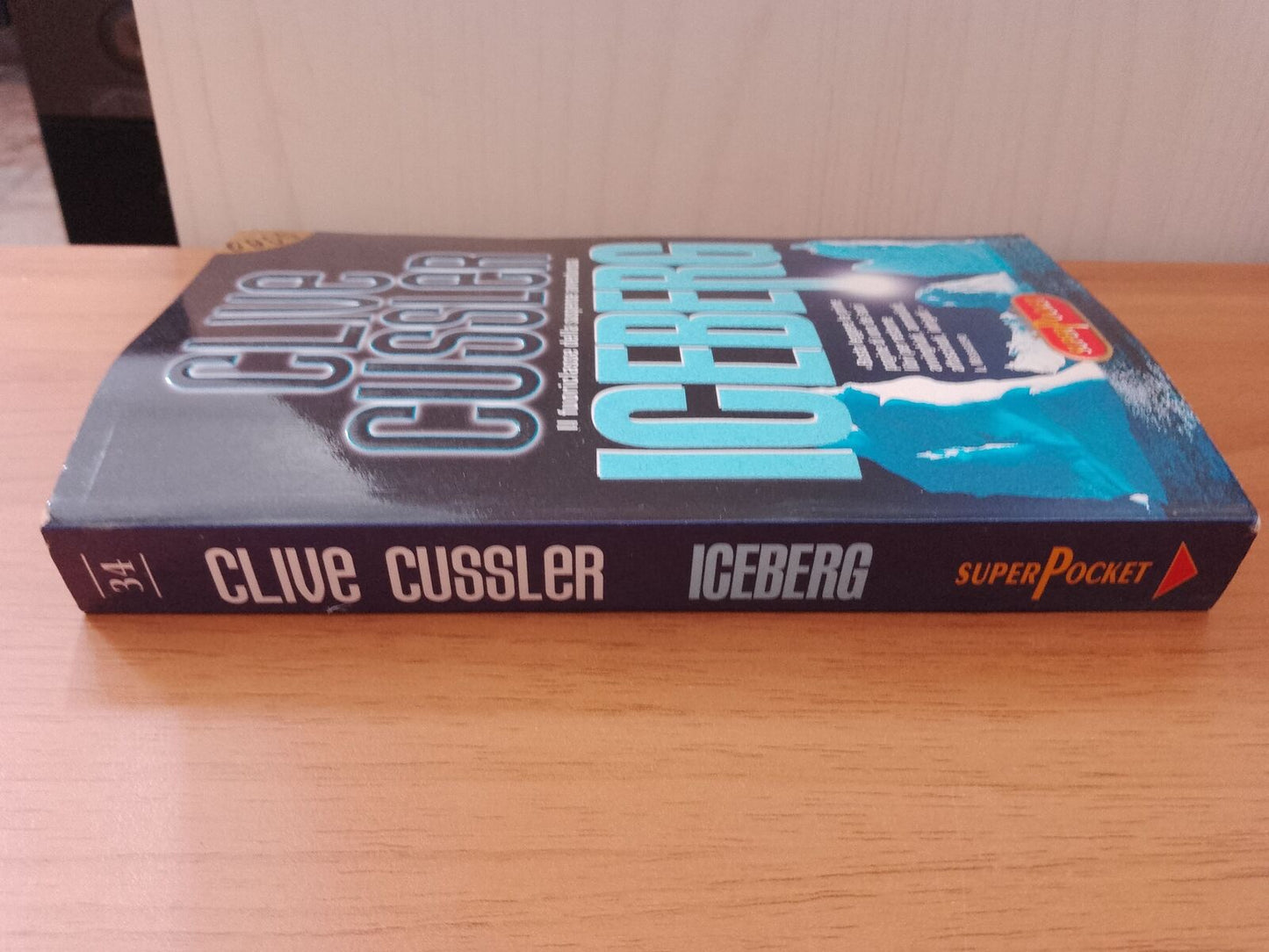 ICEBERG - Clive Cussler