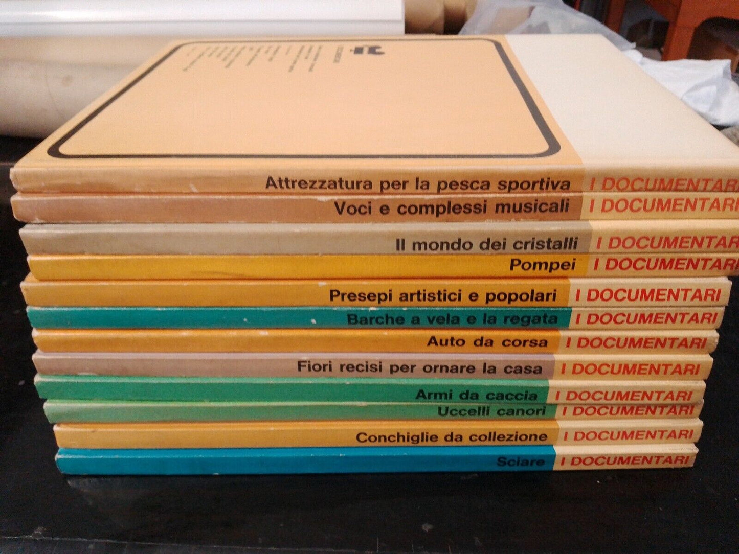 THE DOCUMENTARIES, 12 volumes, Ist. Geografico De Agostini, 1967