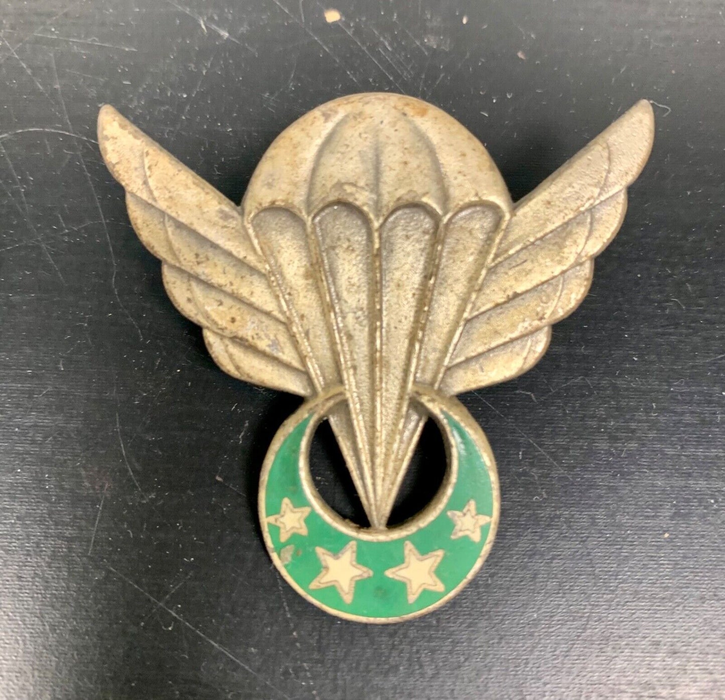 Dragon Paris parachute medal 