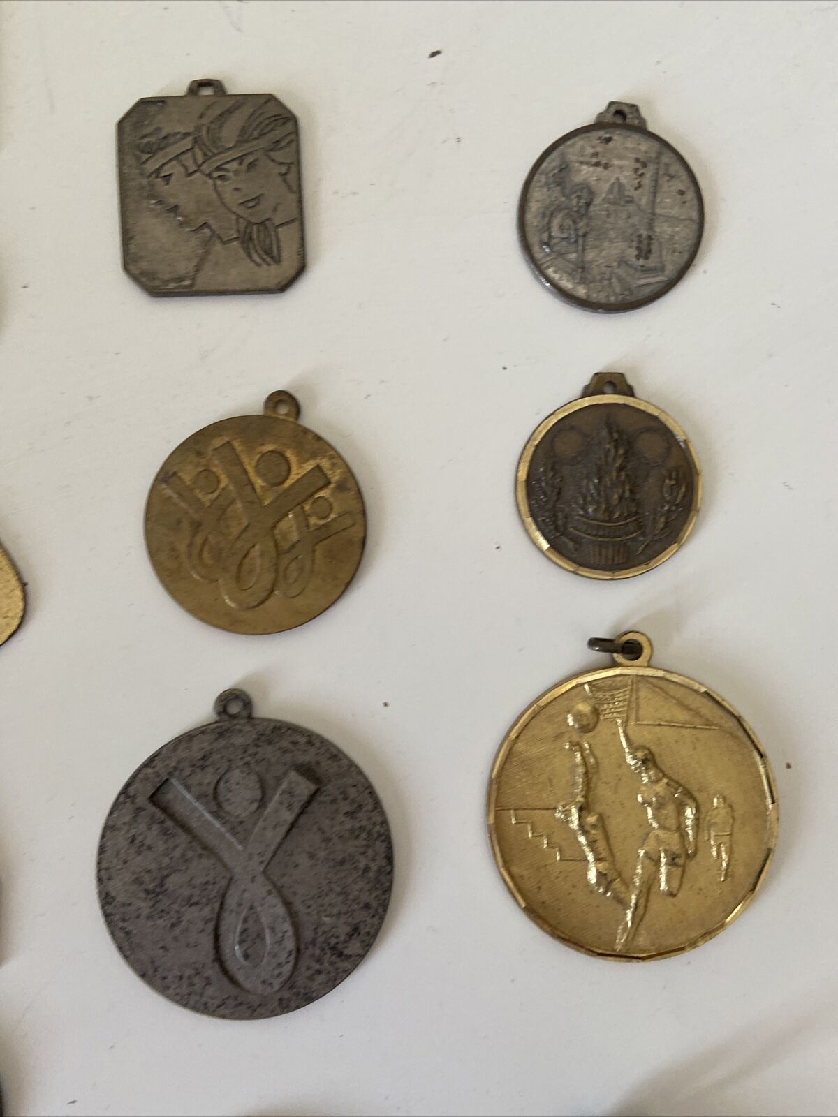 Diverses médailles sportives (29 pièces)