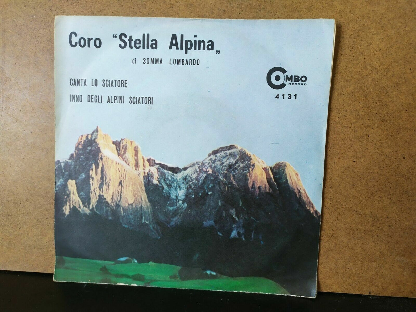 "Stella Alpina" Choir / Canta Lo Sciatore - Hymn of the Alpine Skiers 