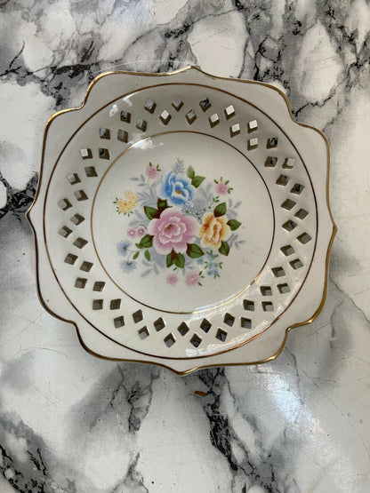 Assiette en porcelaine fabriquée en Chine