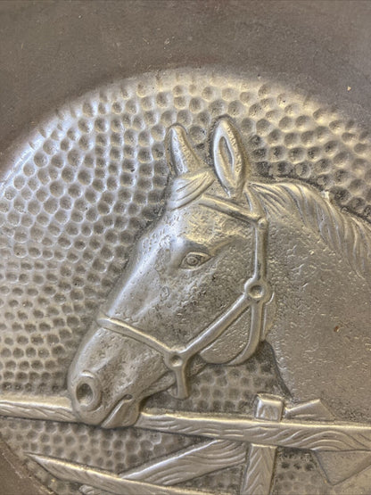 Pair of Memorabilia Plates with Equestrian Theme Engraved VS Preziosi