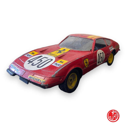 Macchina Ferrari 365 GTB4