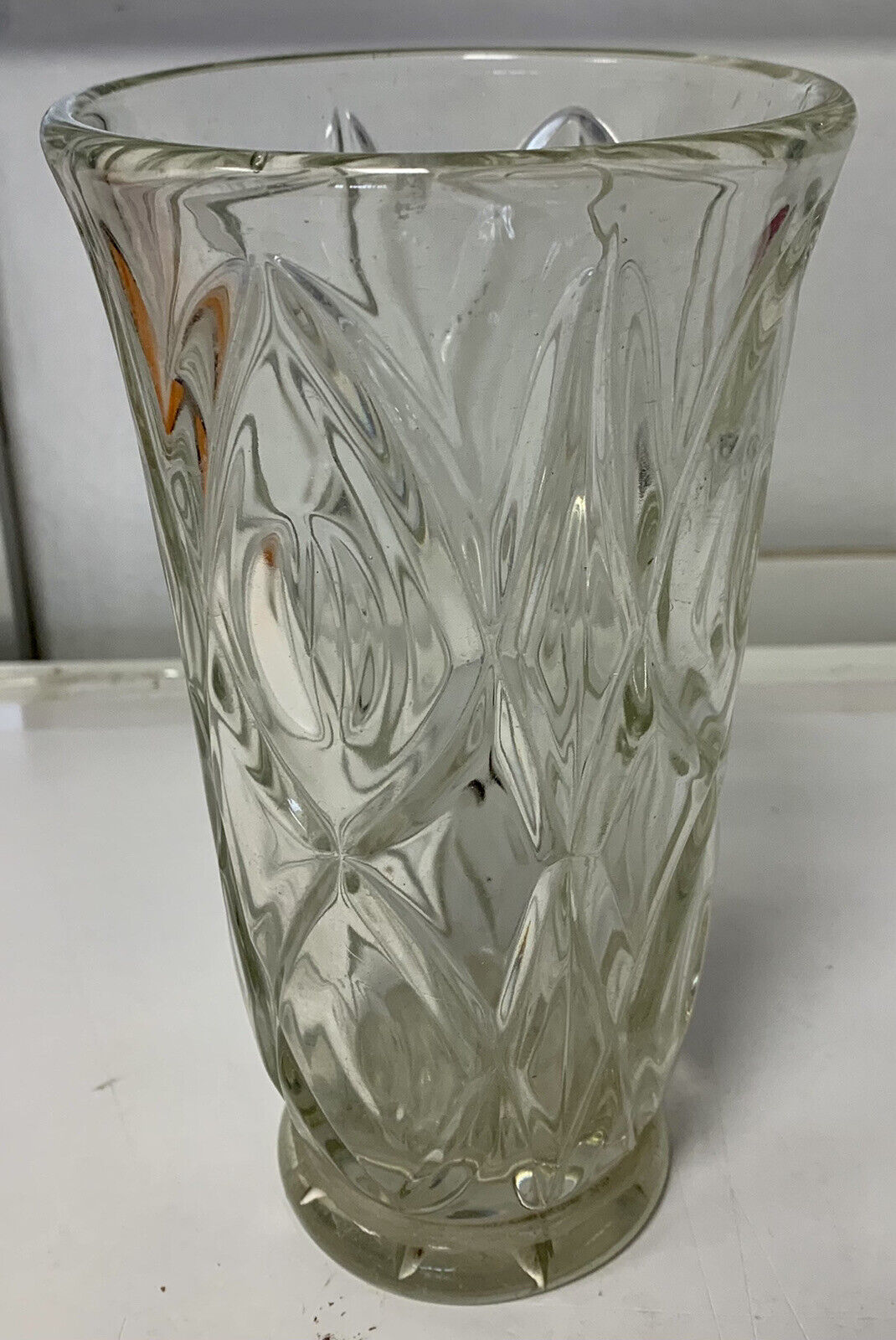 Vase à fleurs en verre