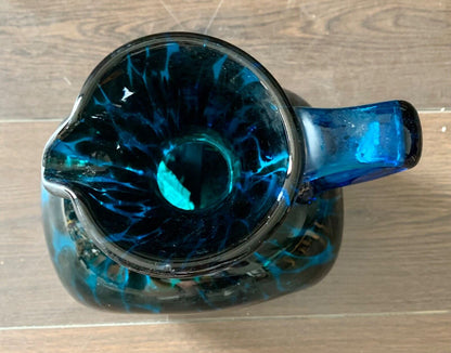 Vaso in vetro blu