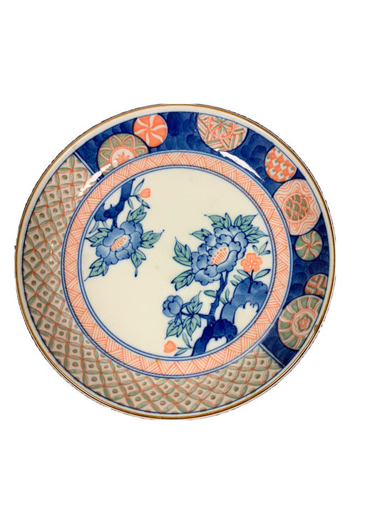 Decorated saucer Made in Japan