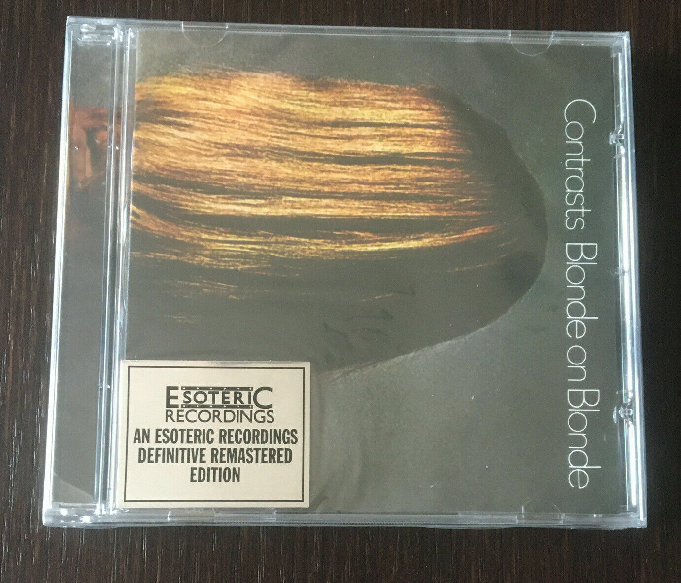 CD Contarasts Blonde On Blonde