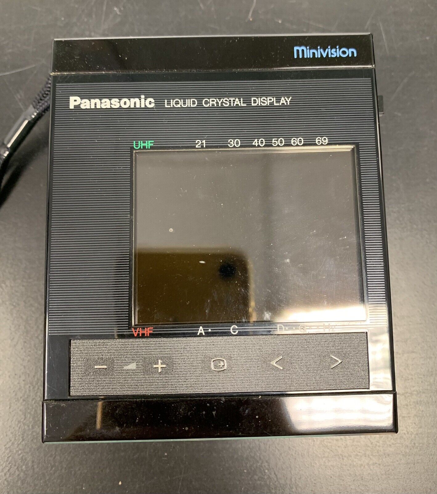 Mini vision Panasonic TC-L3D/I TV couleur LCD