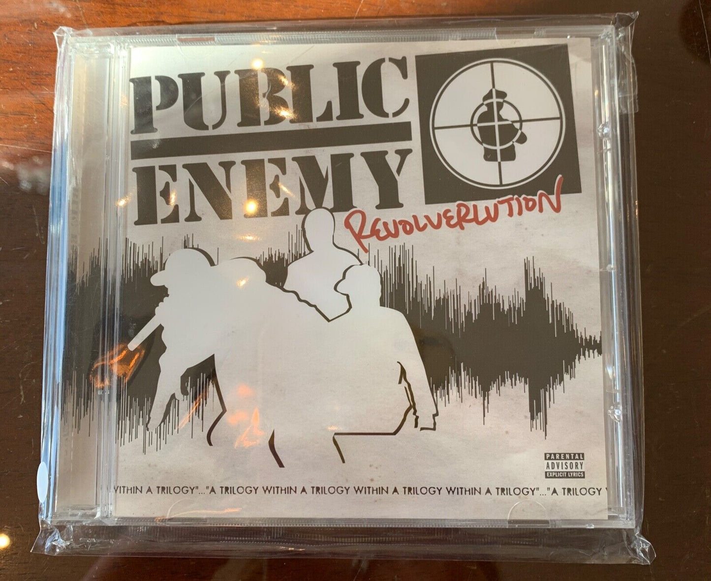 Ennemi public - Revolverlution