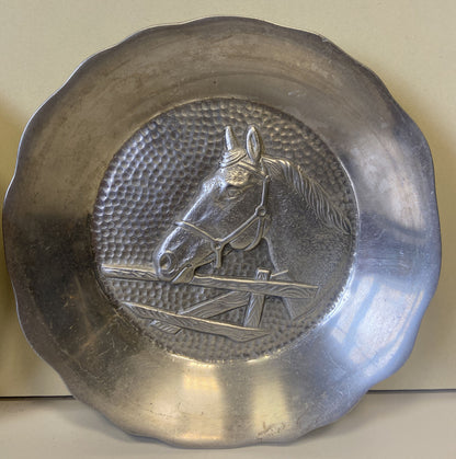 Pair of Memorabilia Plates with Equestrian Theme Engraved VS Preziosi