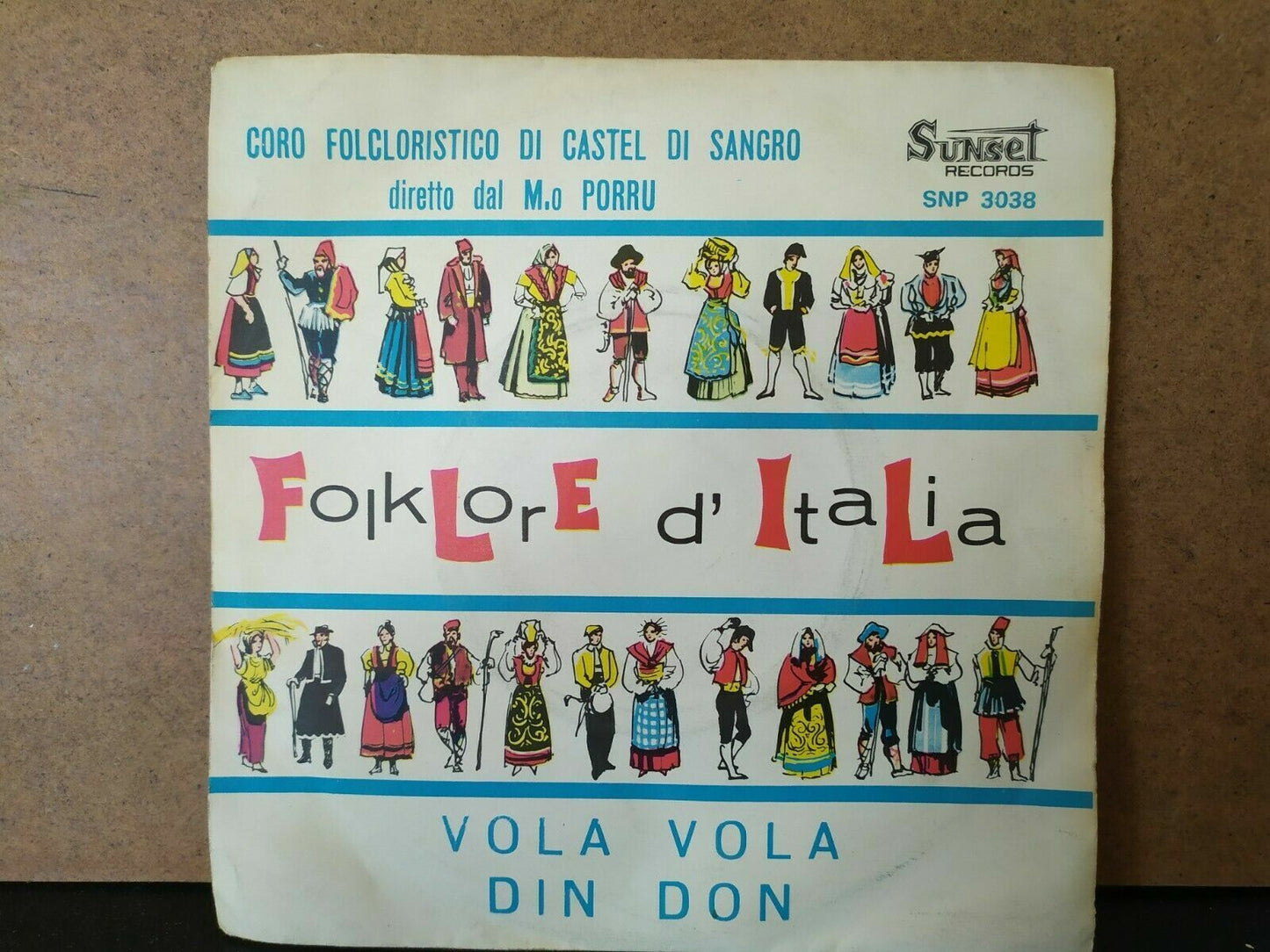 Castel Di Sangro Folk Choir / Vola Vola - Din Don 