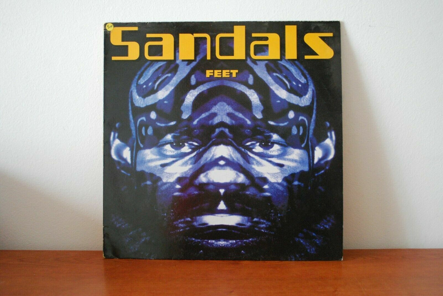 SANDALS - FEET