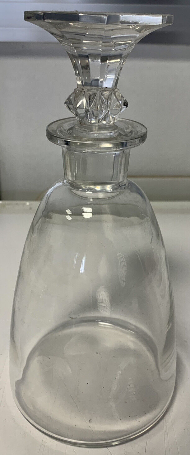 Glass bottle for liqueurs