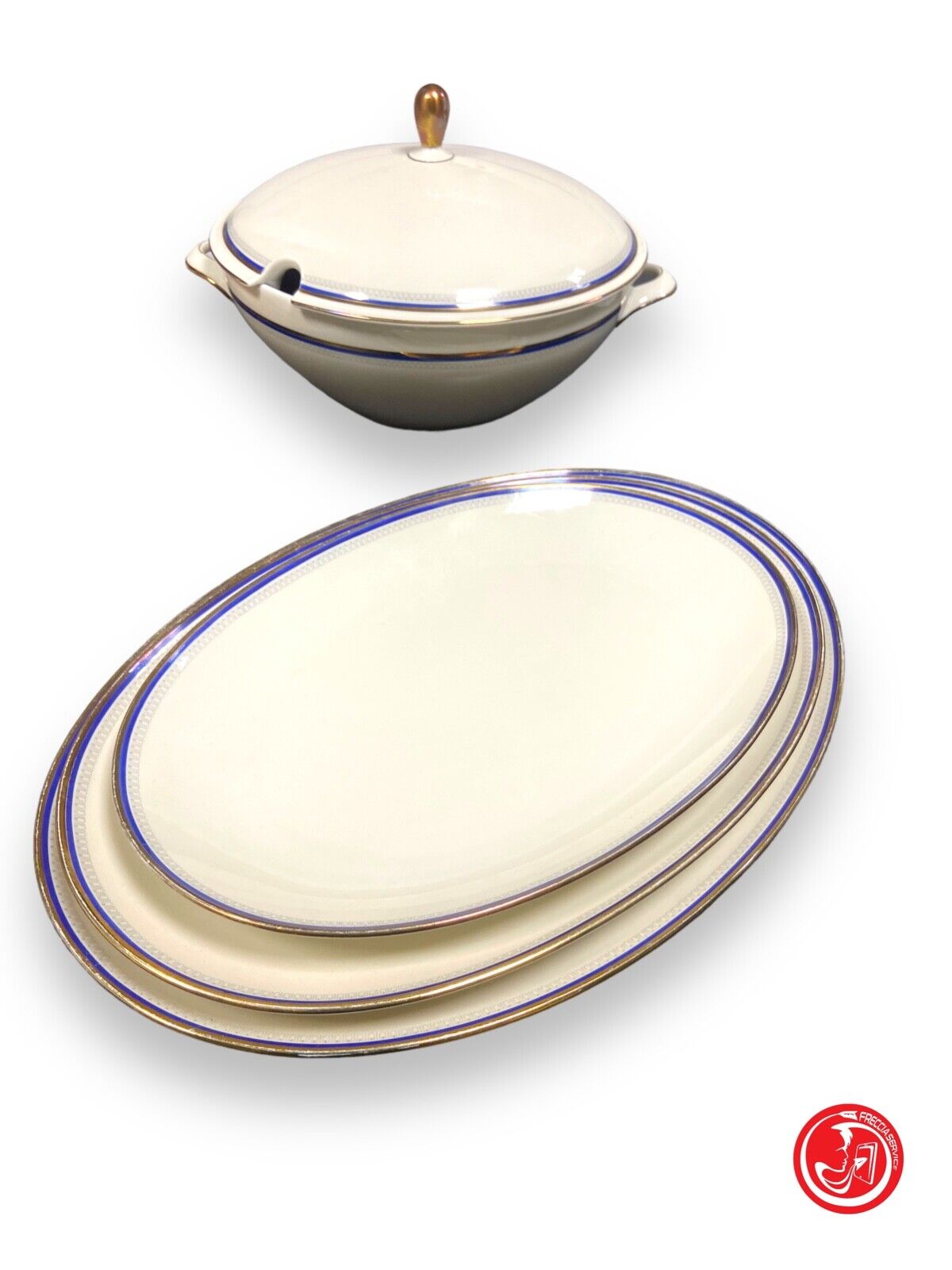 Set of Bavaria plates and trays