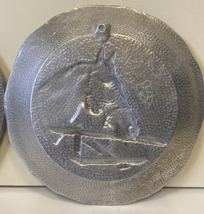 Pair of Memorabilia Plates with Equestrian Theme Engraved VS Preziosi