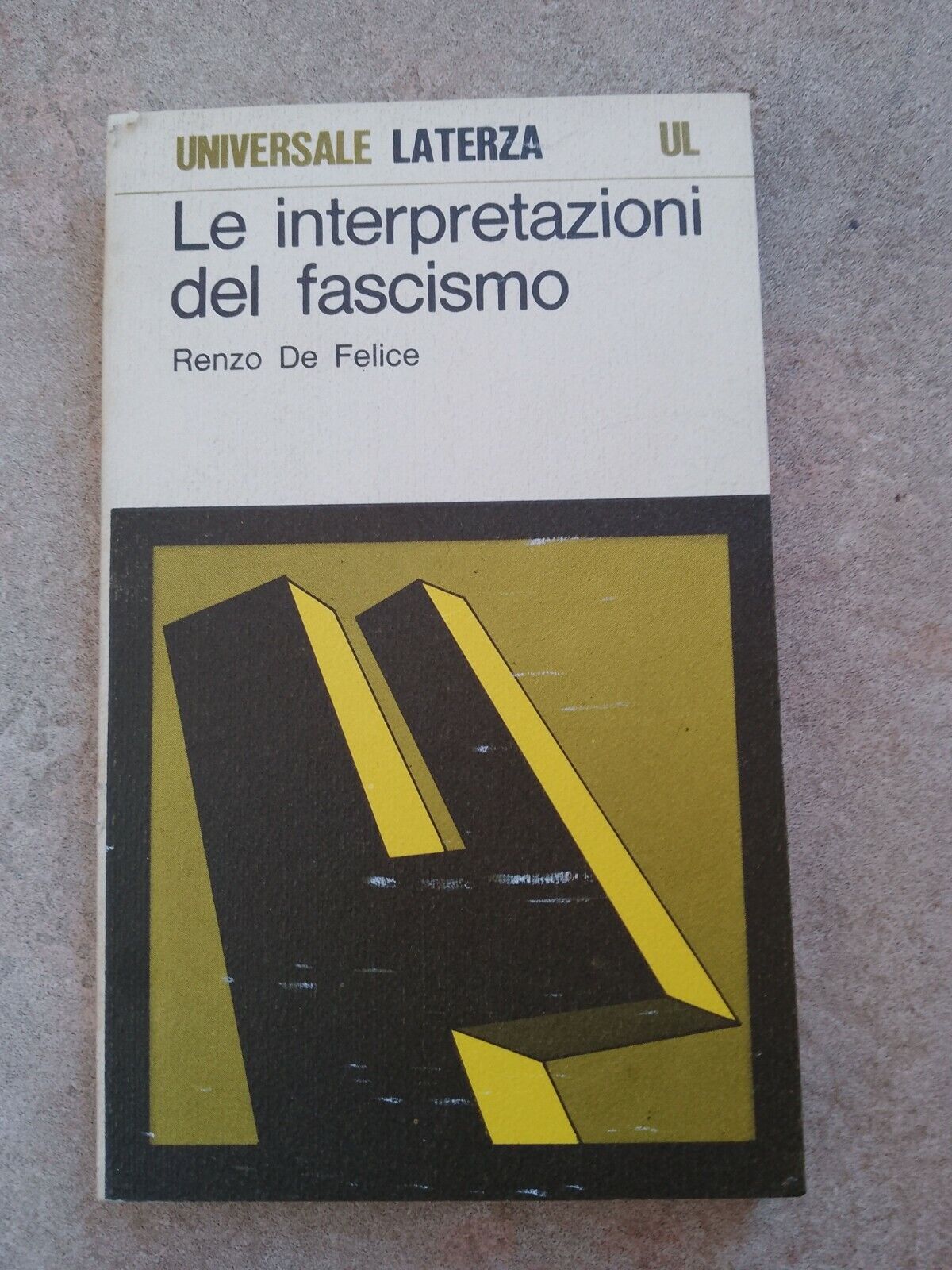 Le Interpretazioni del Fascismo, R.De Felice, Laterza,  1976