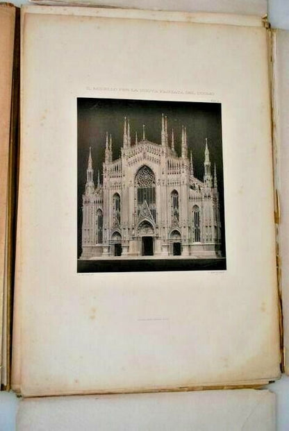 Le modèle de la nouvelle façade de la cathédrale de Milan et le design de la tour ca