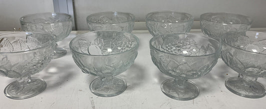 Set of 8 glass cups