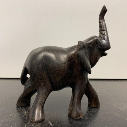 Statuetta elefante in legno