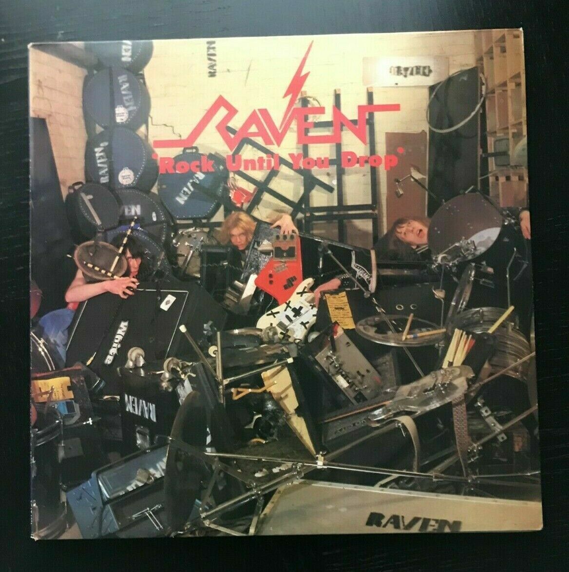 VINYLE Raven (6) – Rock jusqu'à ce que vous tombiez 