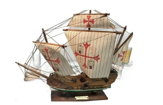 Miniature sailing ship - Carabeia St. Maria