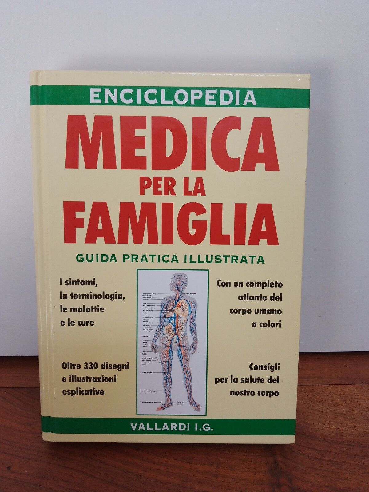 MEDICAL ENCYCLOPEDIA FOR THE FAMILY, Illustrated practical guide, Vallardi 1995