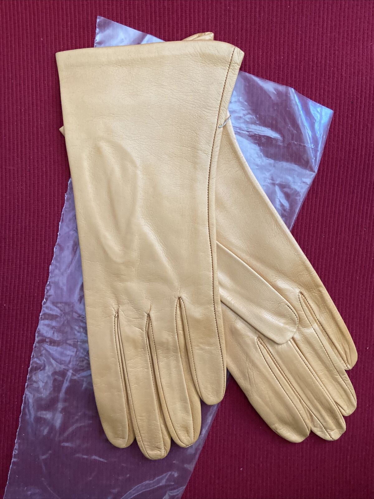 Vintage Color Gloves Size 7 1/4