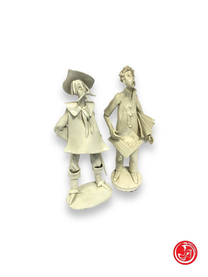 Figurines en porcelaine blanche 