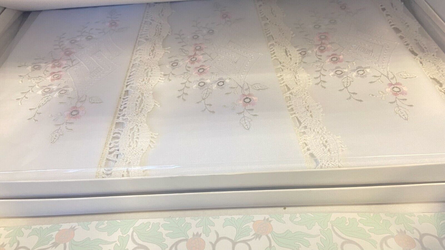 Broderie Déesse - draps enfants