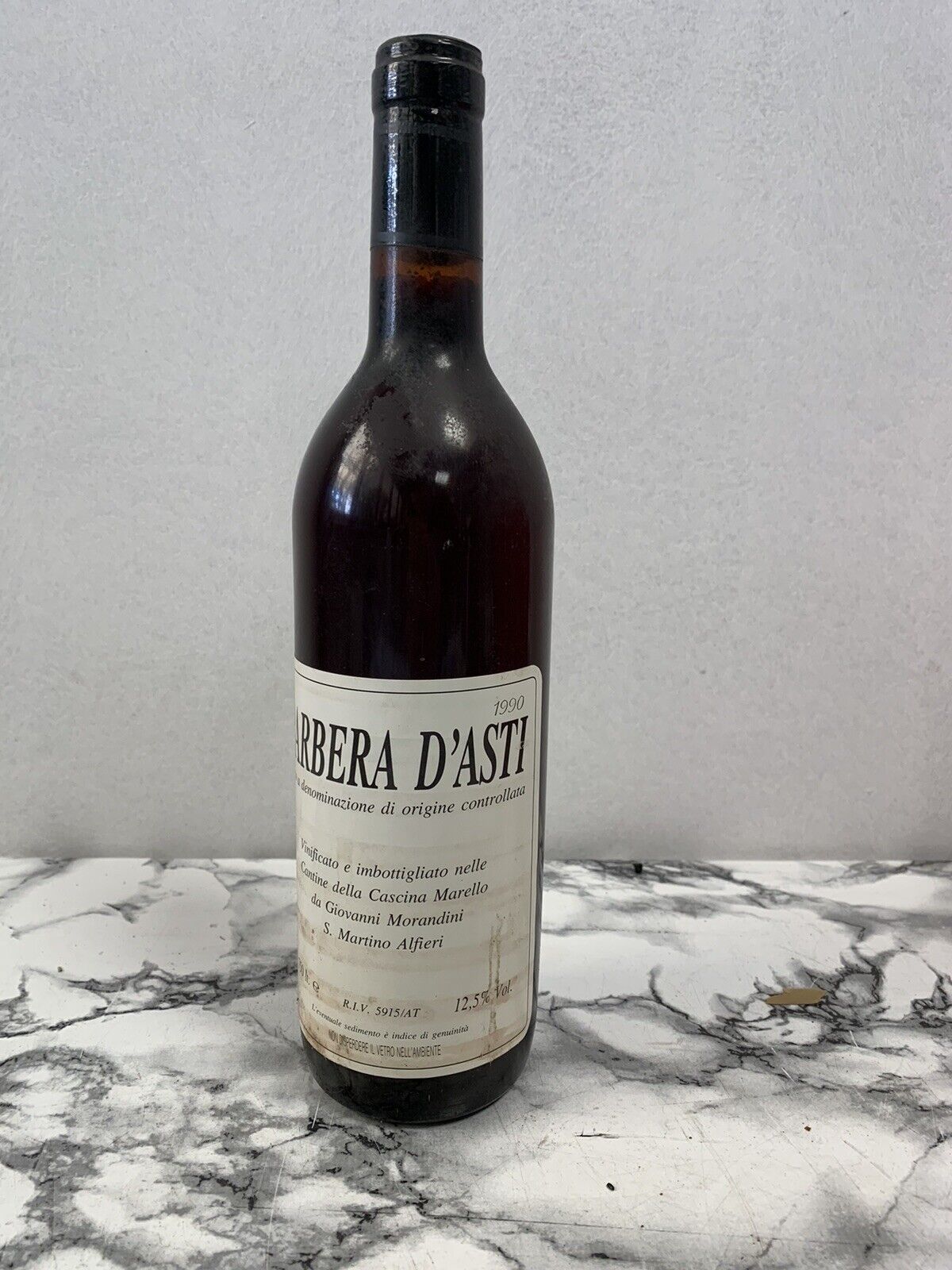 Bouteilles de Barbera d'Asti 1990 des caves Cascina Marello