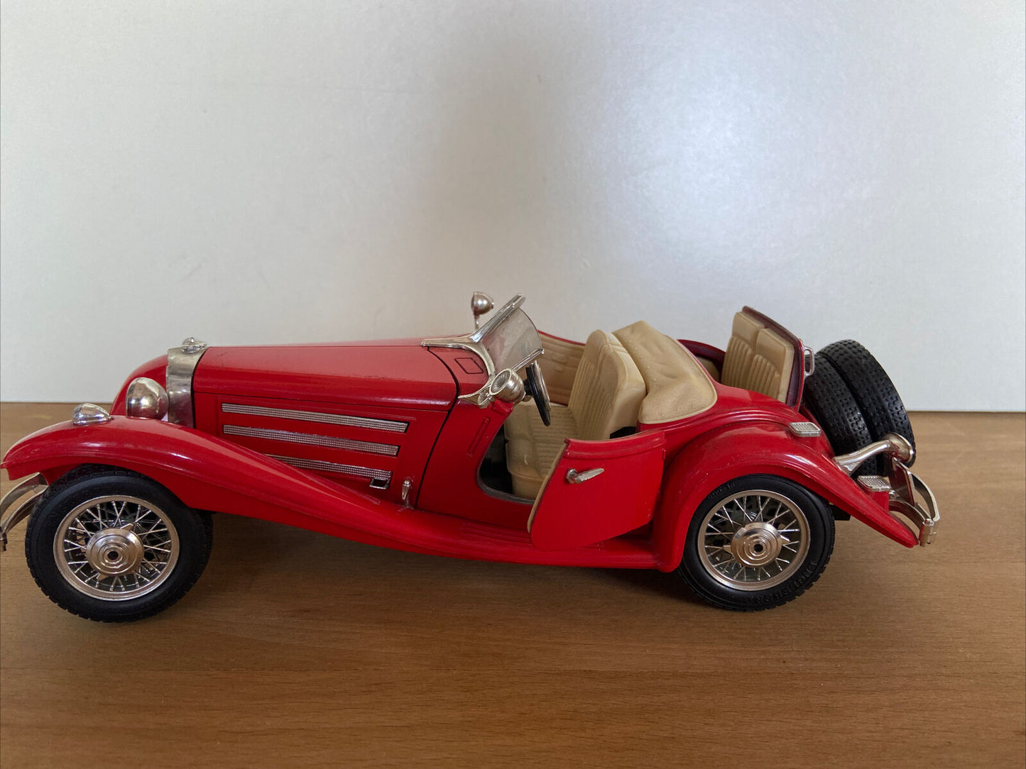 Macchinina Burago Mercedes Benz 500K Roadster (1936)