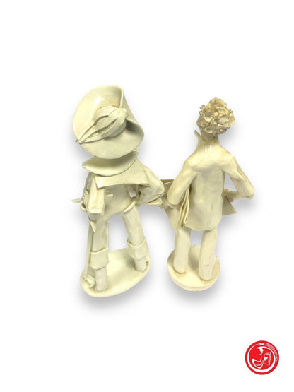 Figurines en porcelaine blanche 