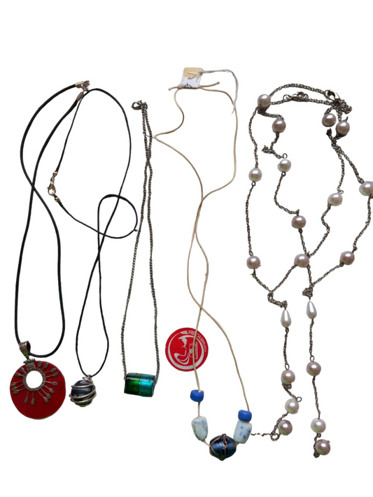 Necklaces (lots)