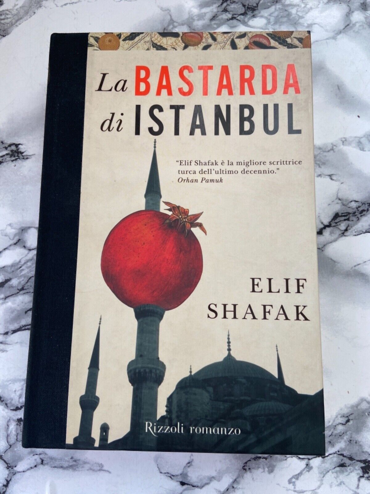 E. Shafak  - La bastarda di Istanbul