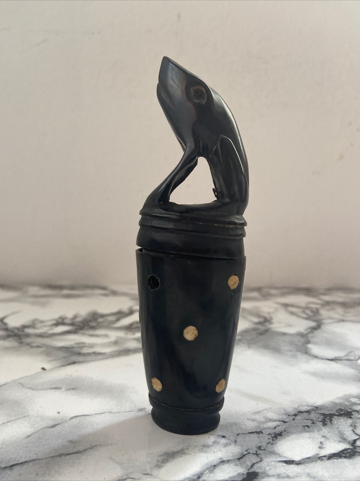 Pezzi D’arte In Legno / Osso
