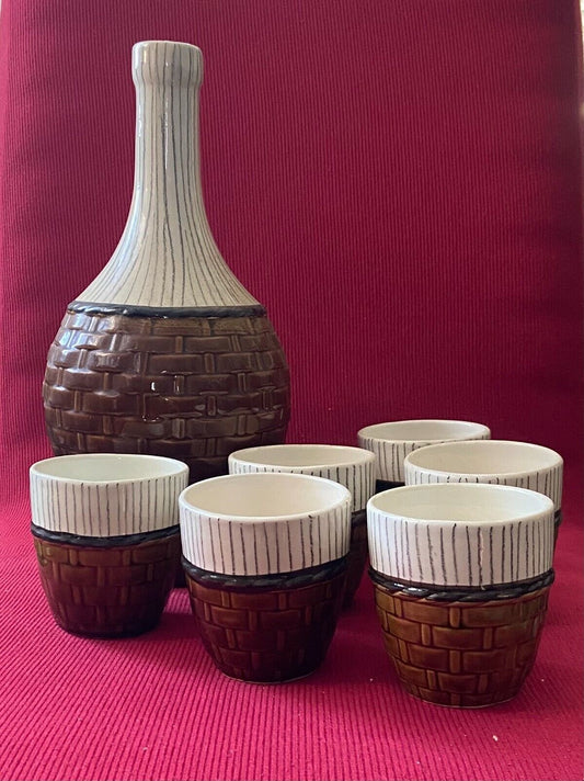 Bicchieri con caraffa in ceramica