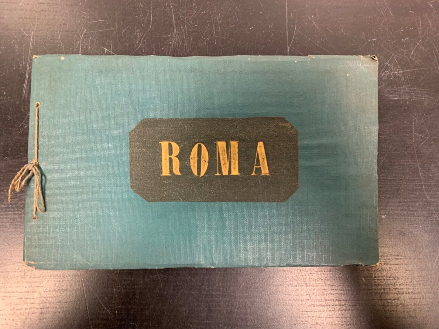 Libretto d’epoca con foto di Roma