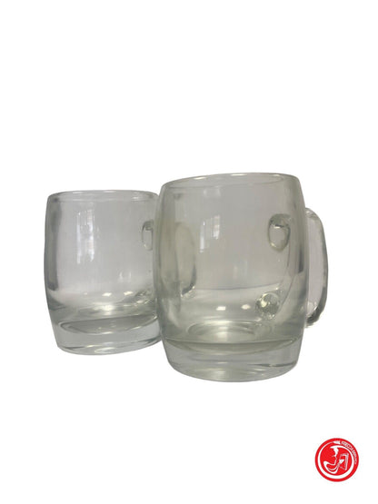 Paire de verres en verre 