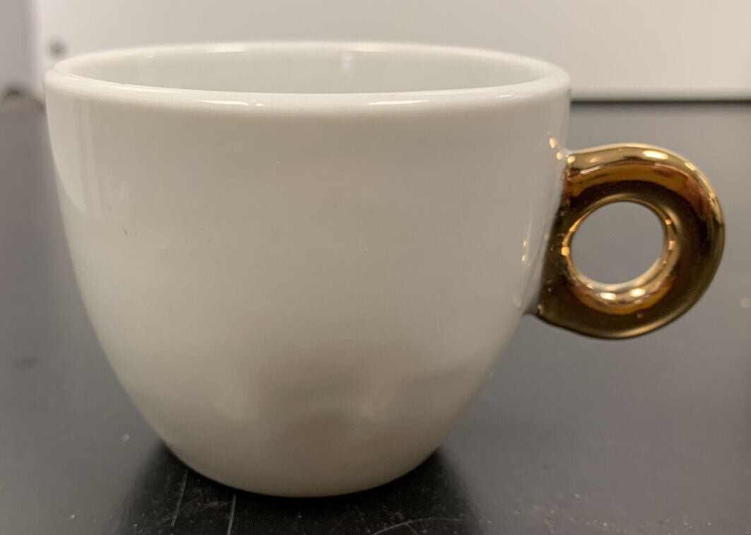 Tazzina caffè con manico dorato