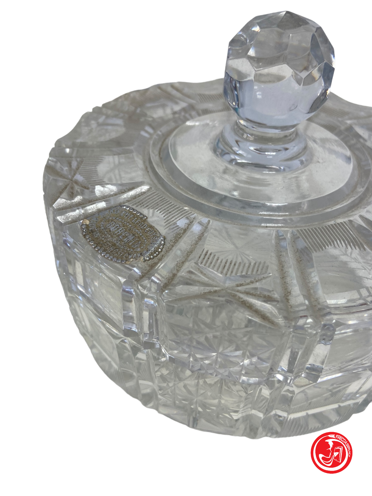 Glass storage container with lid