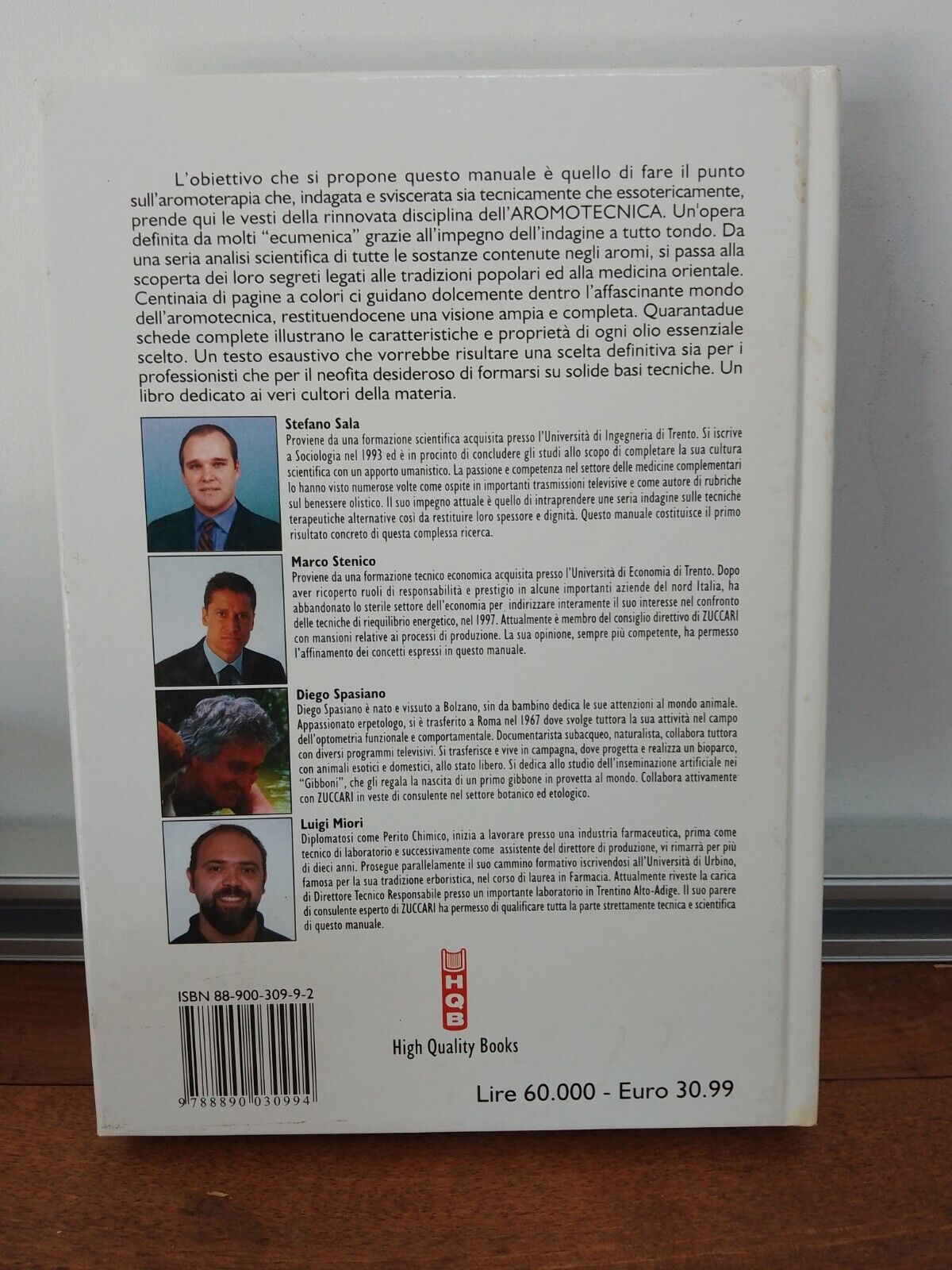 Professional manual of Aromotecnica, S. Sala - M. Stenico, ed. Zuccari, 2000