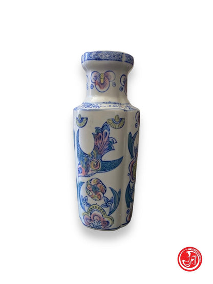 Oriental ceramic vase 