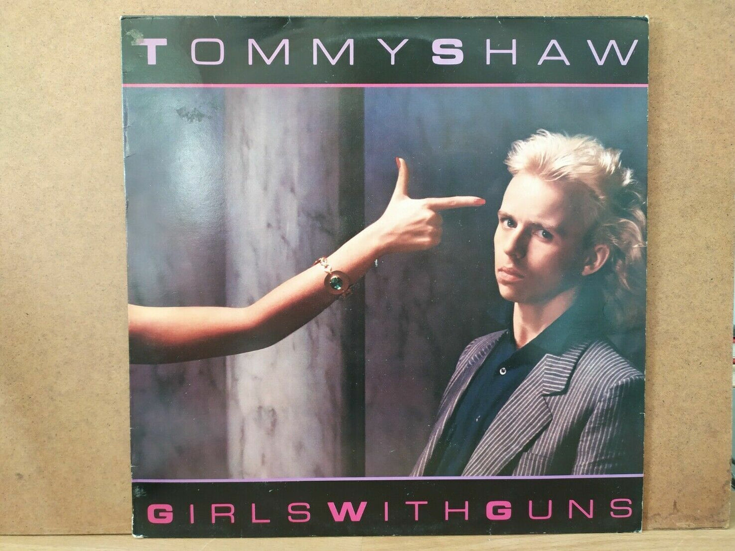 Tommy Shaw – Girls With Guns