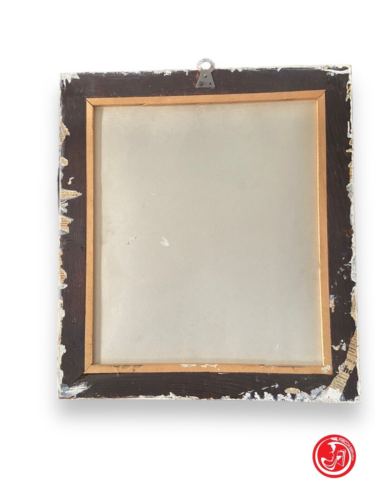 Miroir dans un cadre blanc 