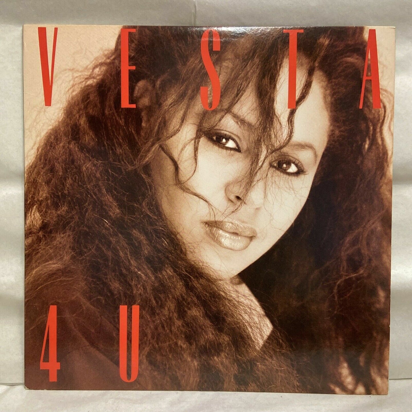 Vesta 4U vinyl 