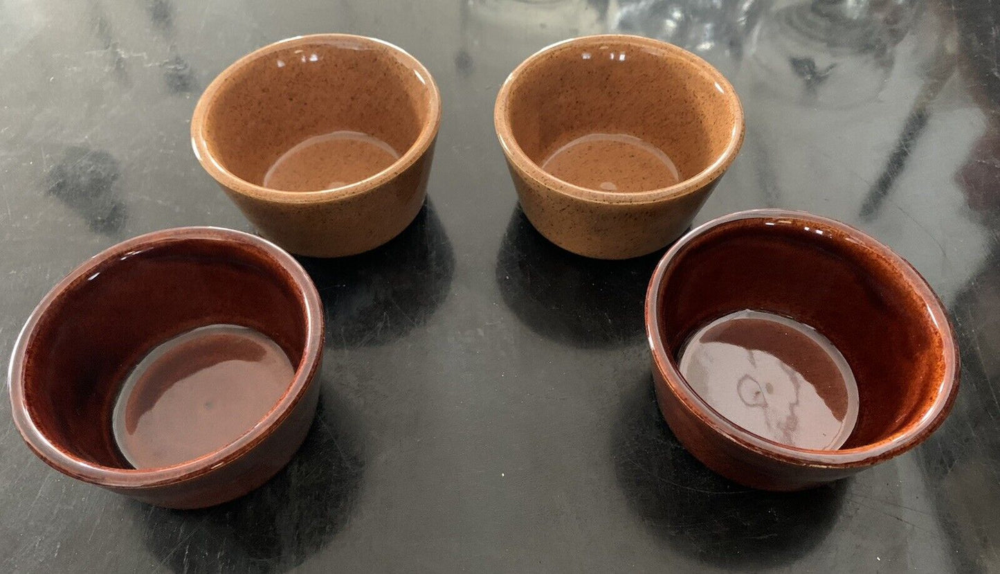 Set of 4 colored ceramic bowls