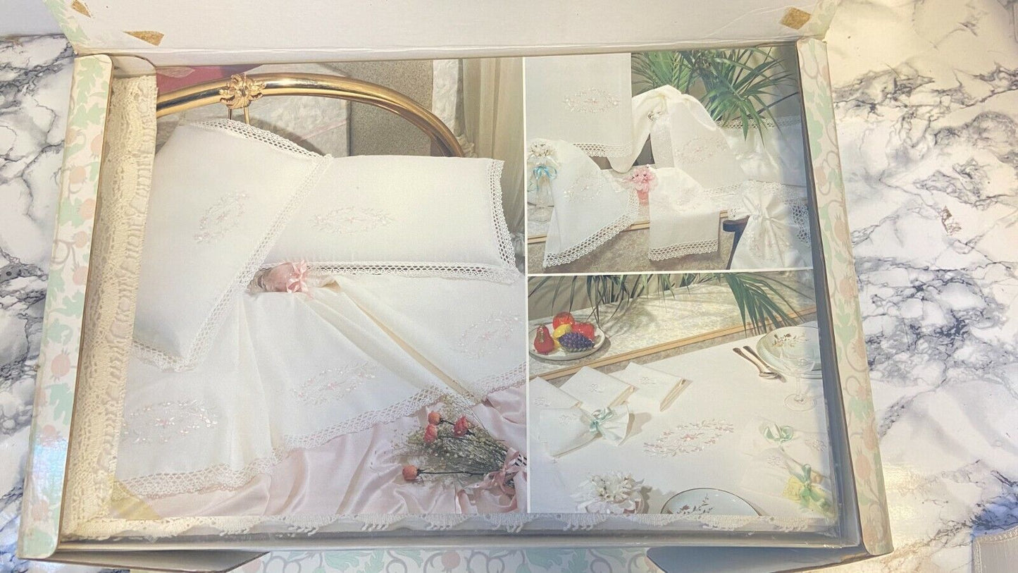 Broderie Déesse - draps enfants